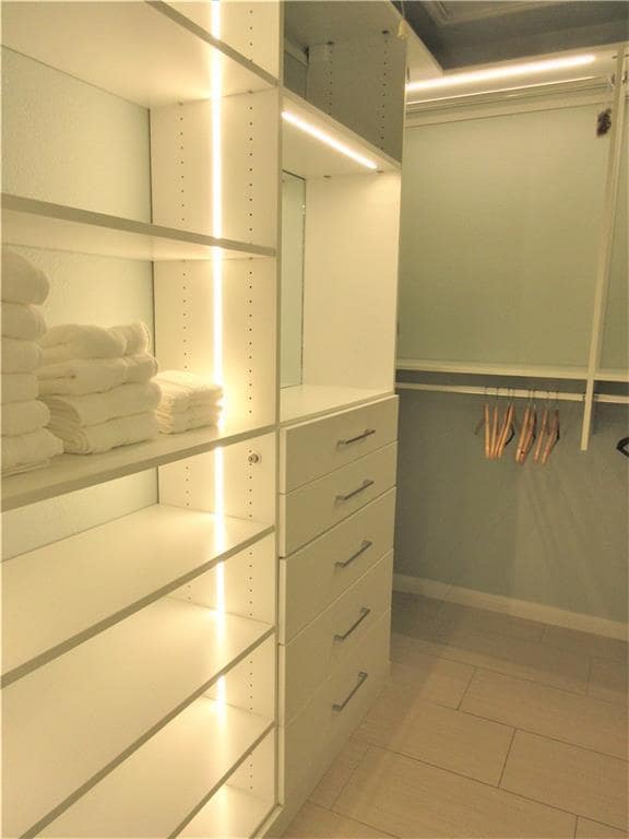 Building Photo - 1702 Newning Ave