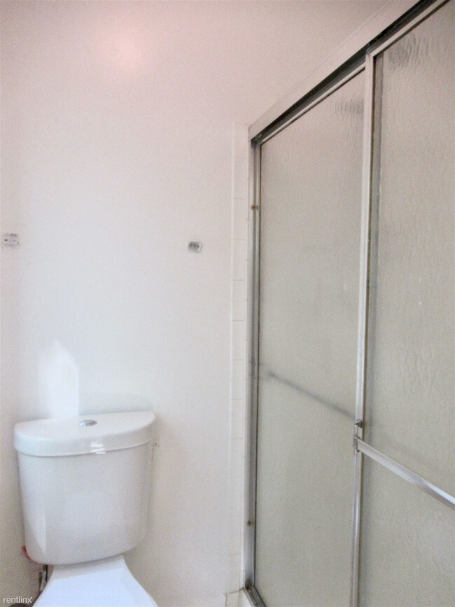 Building Photo - 2 br, 2 bath  - 8009 Greenspring Way Apt F