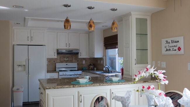 Building Photo - 30061 Whitecap