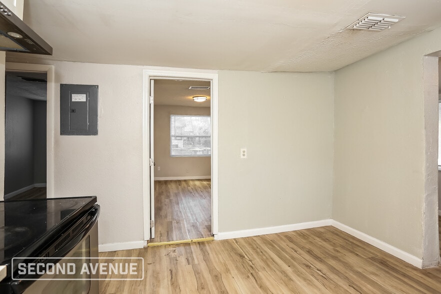 Building Photo - 1656 W 30th St