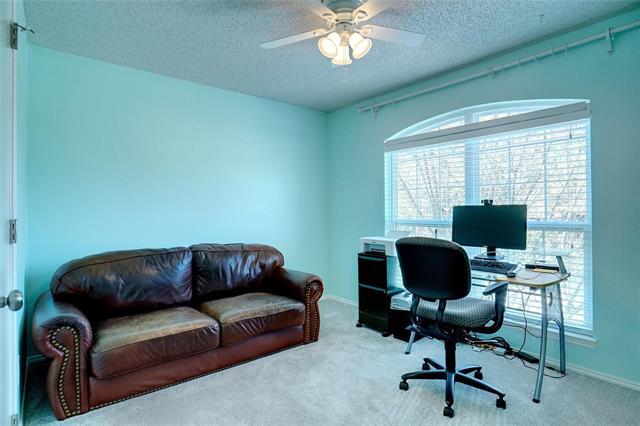 Building Photo - 1703 Creekpoint Dr