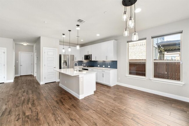 Building Photo - 19011 Pequenia Cove