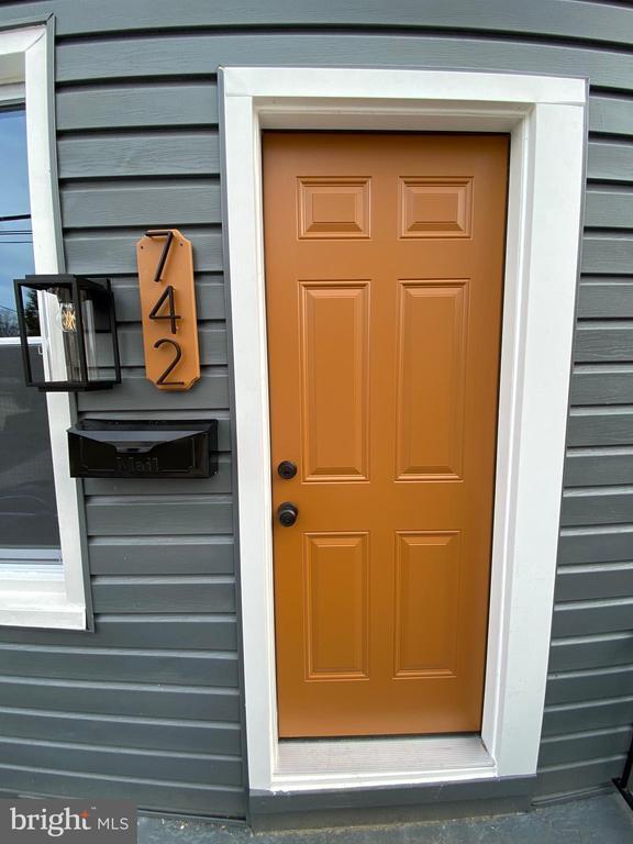 Building Photo - 742 St Joseph St