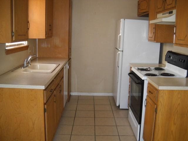Building Photo - 742 Chaucer Dr