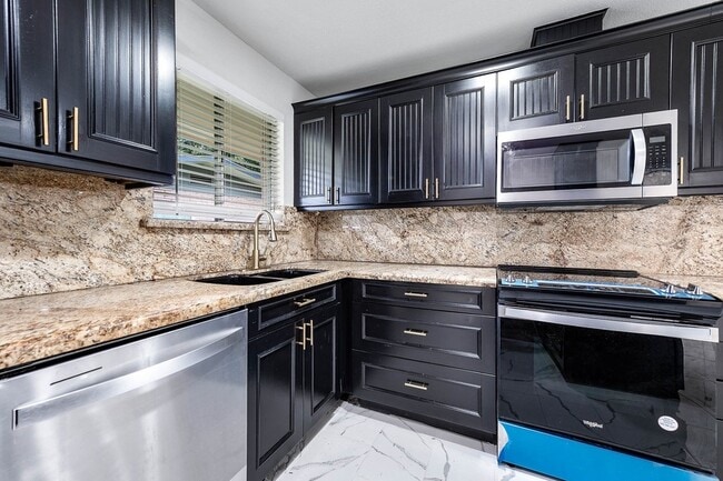 Building Photo - 1610 Richvale Ln