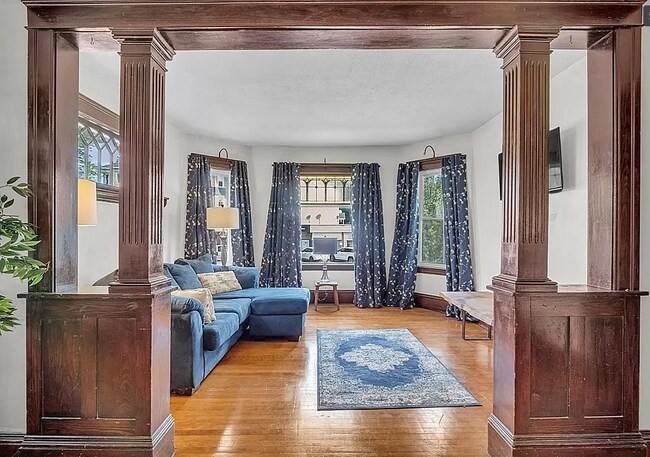 Building Photo - 62 Hamilton St