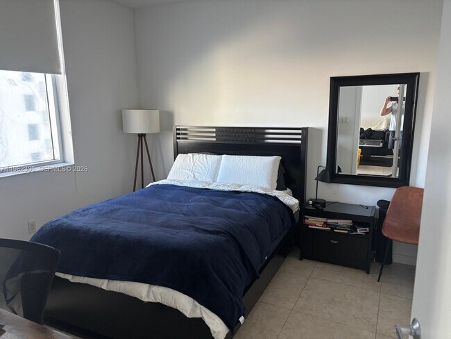 Building Photo - 1050 Brickell Ave