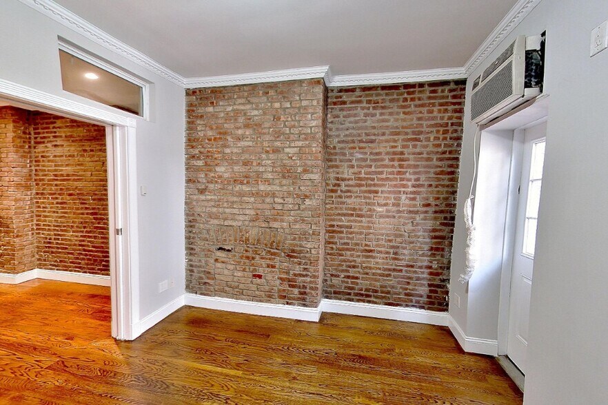 Primary Photo - 493 2nd Ave