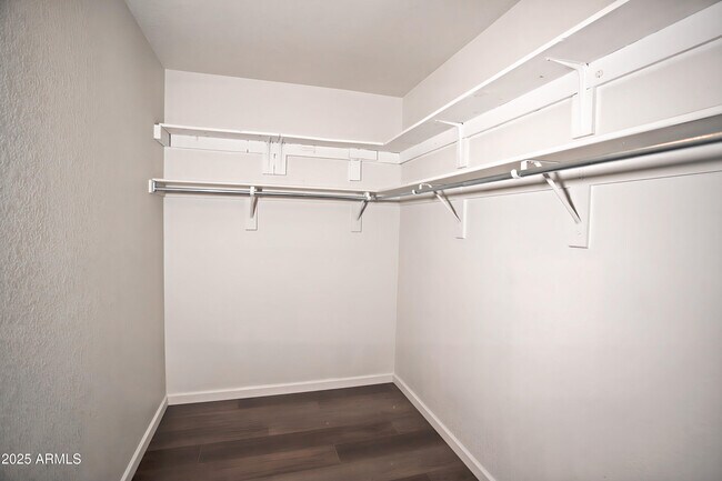 Building Photo - 8833 S 13th Pl