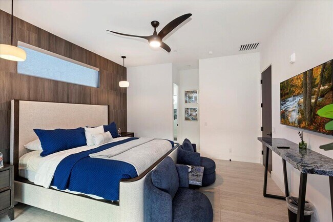 Building Photo - 51116 Avenida Mendoza