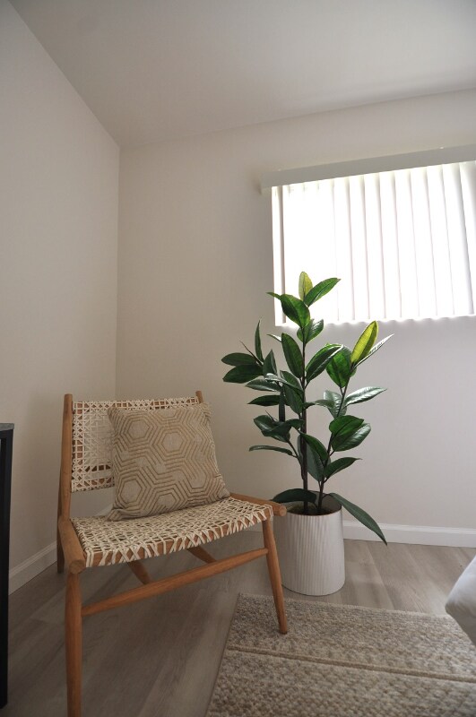 Building Photo - 6620 Linda Vista Rd