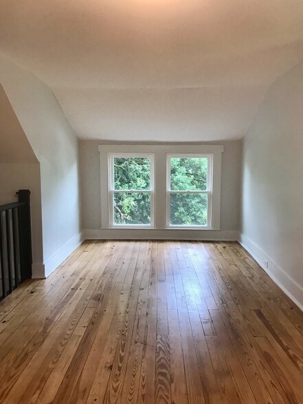 loft - 27320 Morgnec Rd