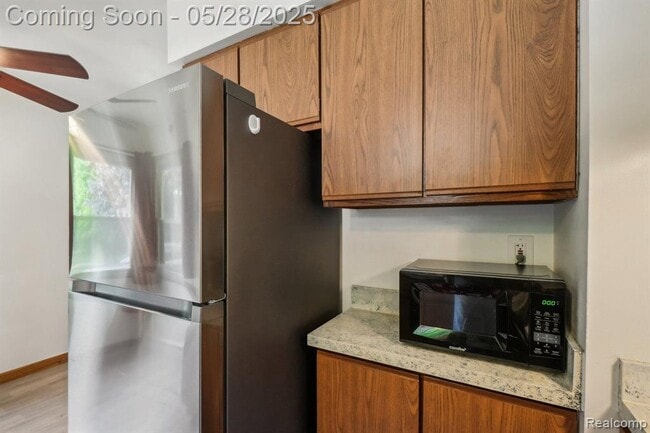 Building Photo - 3005 S Hickory Ridge Rd
