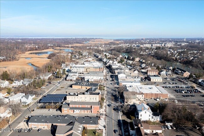 Building Photo - 144 Lower Main St