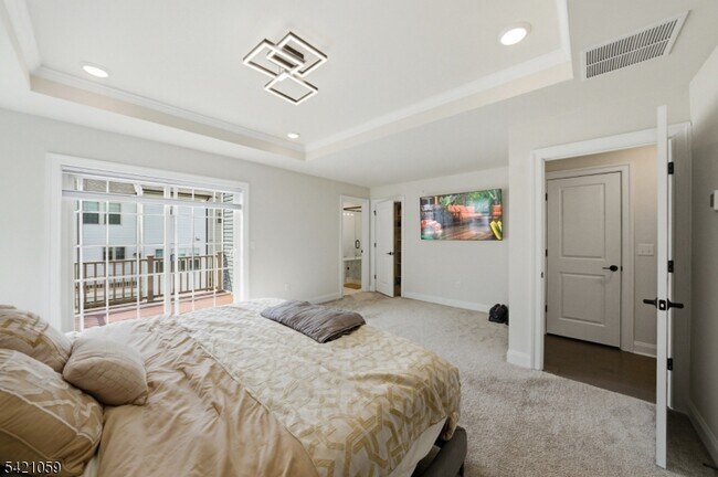 Building Photo - 12 Marigold Ct