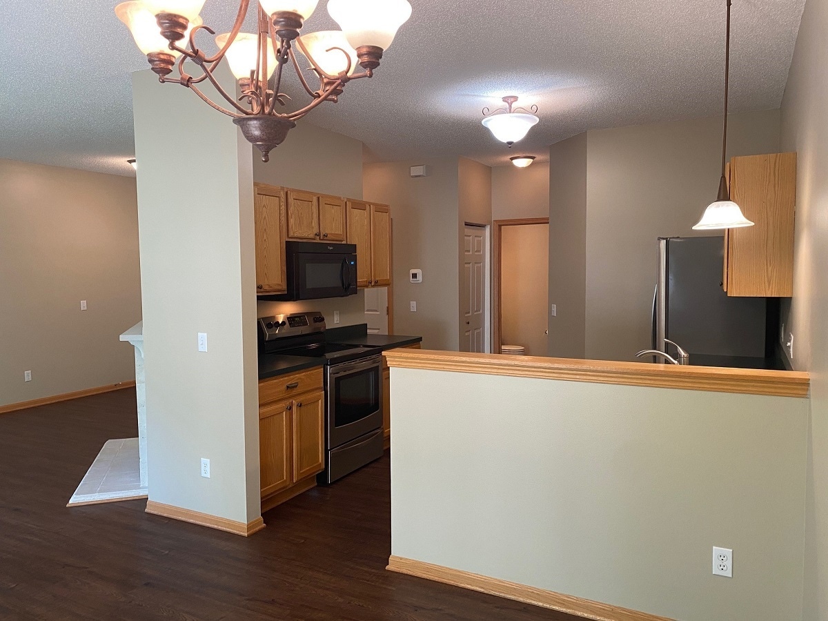 Building Photo - 7874 Garland Ln N