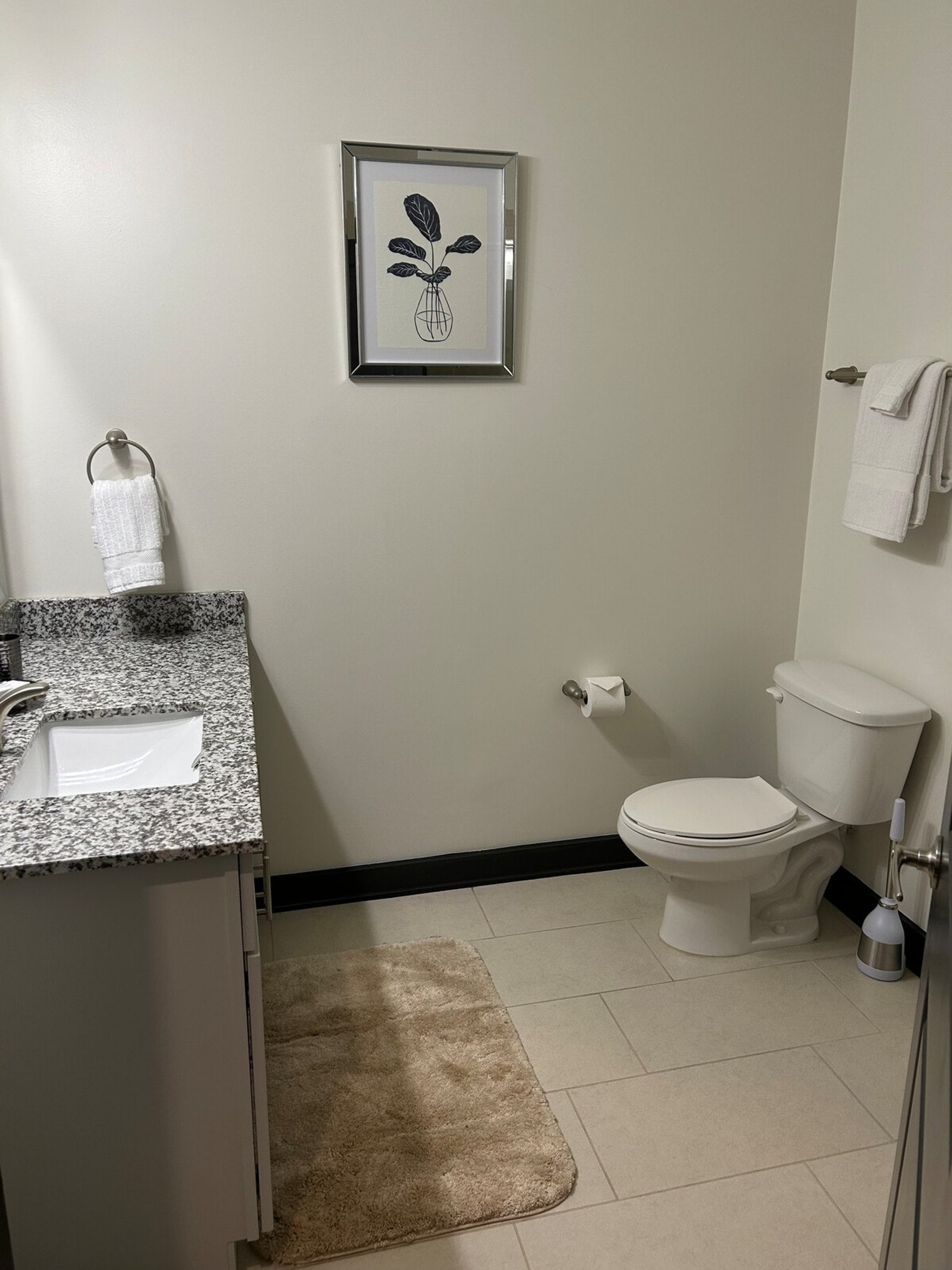 Building Photo - 401 W Trade St