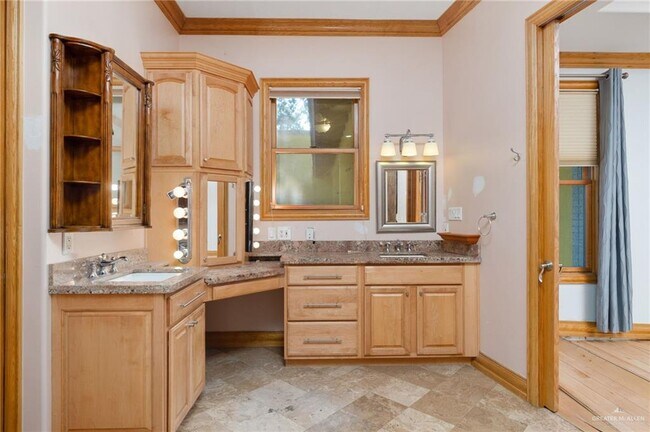 Building Photo - 41 N Ware Rd