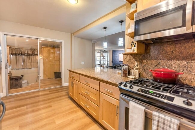 Building Photo - Beautiful Southside Los Banos Rental