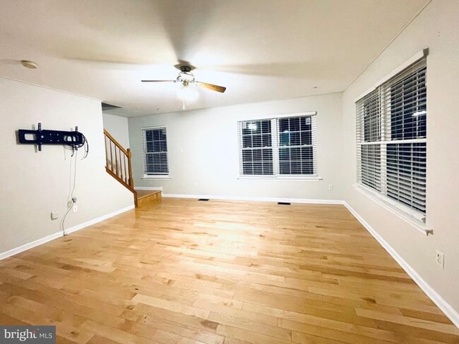 Building Photo - 3005 Creekside Ct