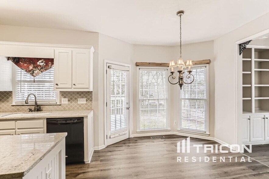 Building Photo - 2760 Springrock Hill Trail