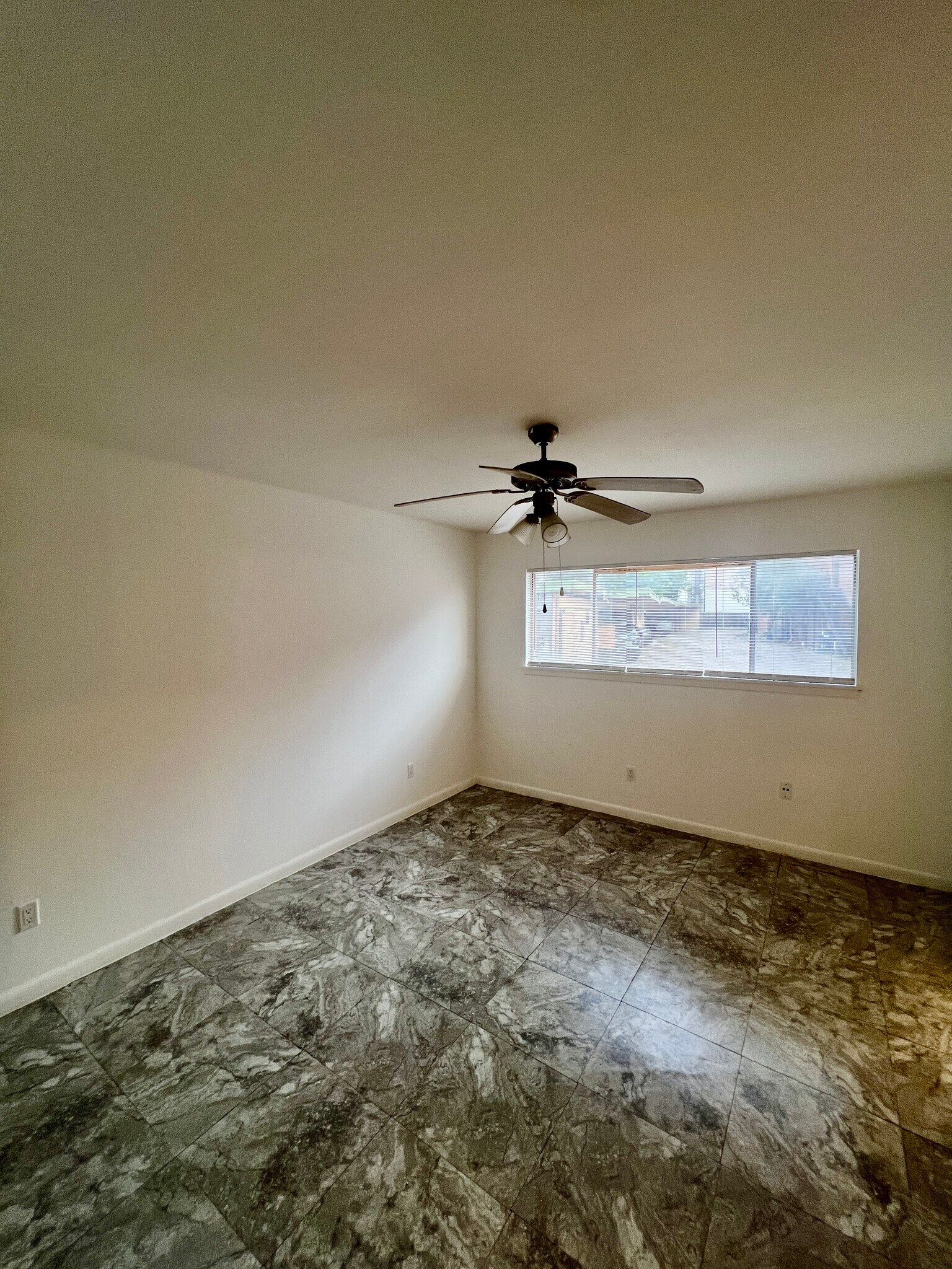 Building Photo - 3838 Glen Arbor Dr