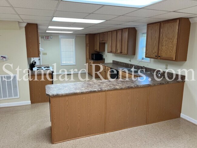 Building Photo - 6320 Cooper St