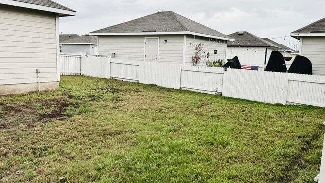 Building Photo - 1305 Goforth Rd