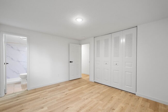 Building Photo - READY FOR MOVE IN! NEWLY RENOVATED 3 BEDRO...