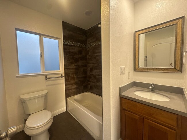 Building Photo - 2685 Havenscourt Boulevard-$20