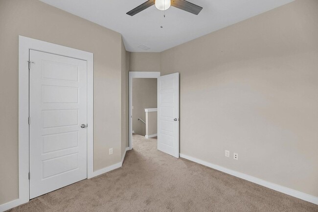 Building Photo - 146 Winding Branch Dr