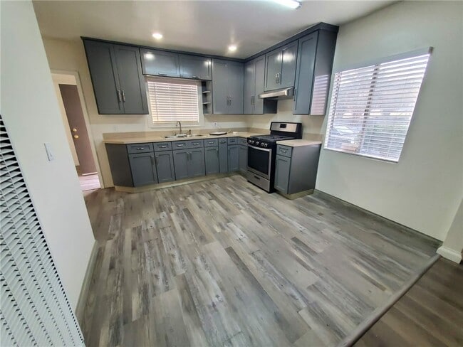 Building Photo - 16705 C St