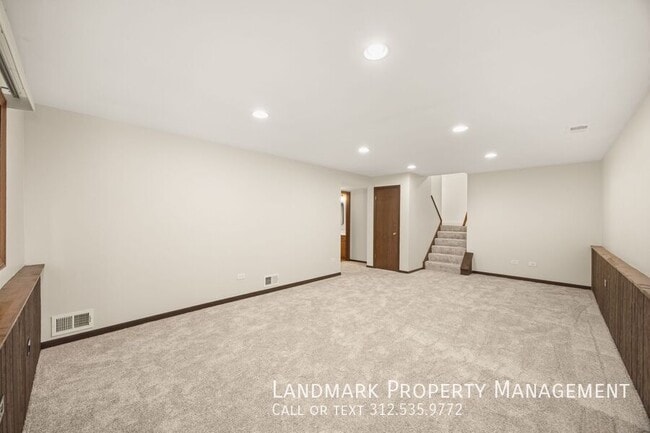 Building Photo - 409 Sara Ave