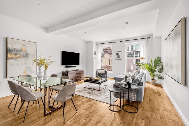 Building Photo - 225 5th Ave