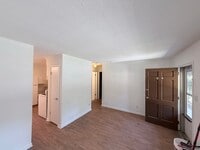 Building Photo - 538 Royce St