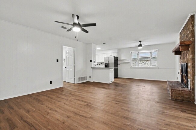 Building Photo - 3407 Tipps Dr