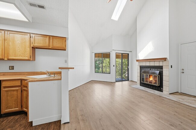 Building Photo - 4763 White Rock Cir