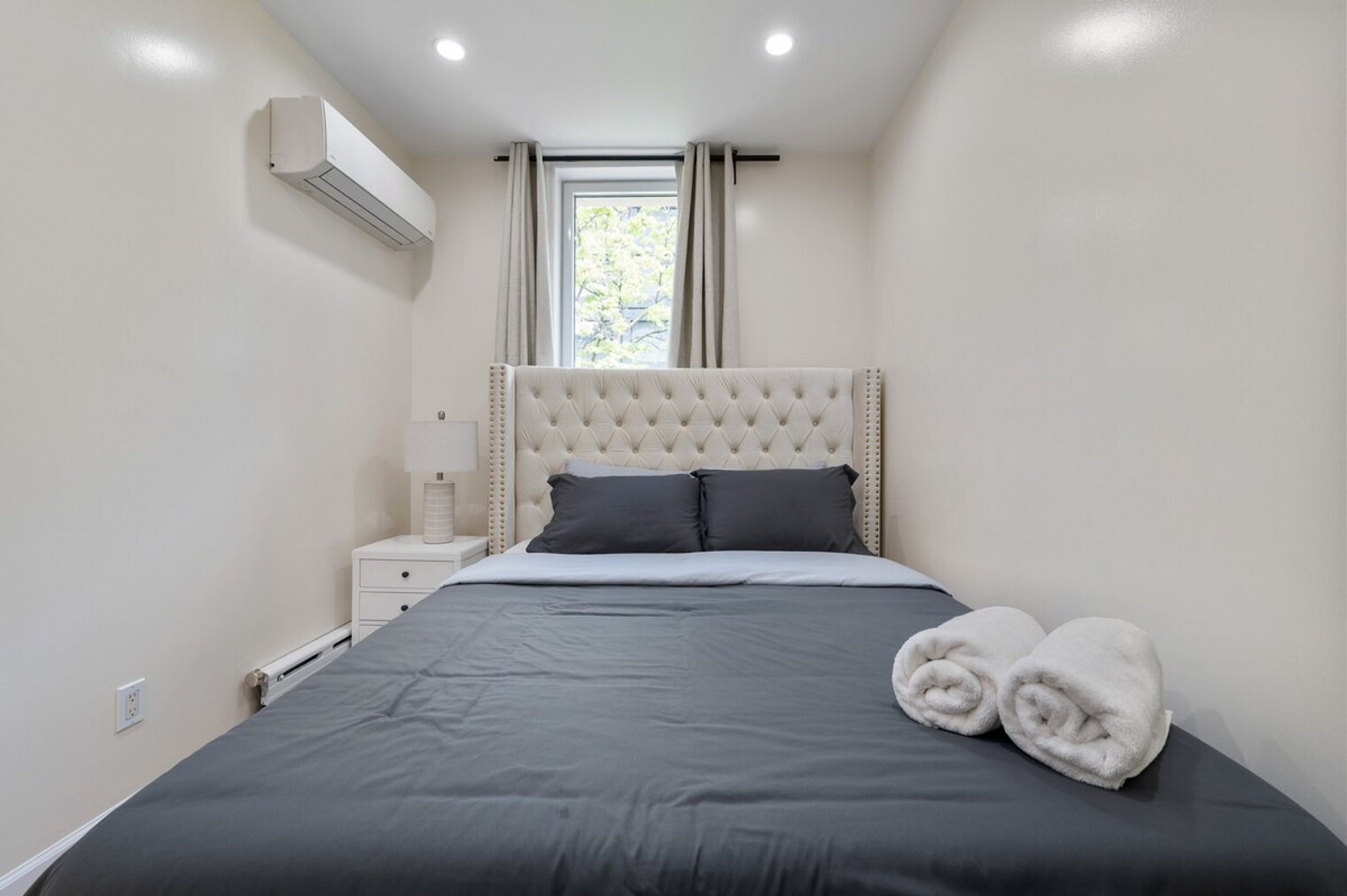 Building Photo - 318 E 62nd St