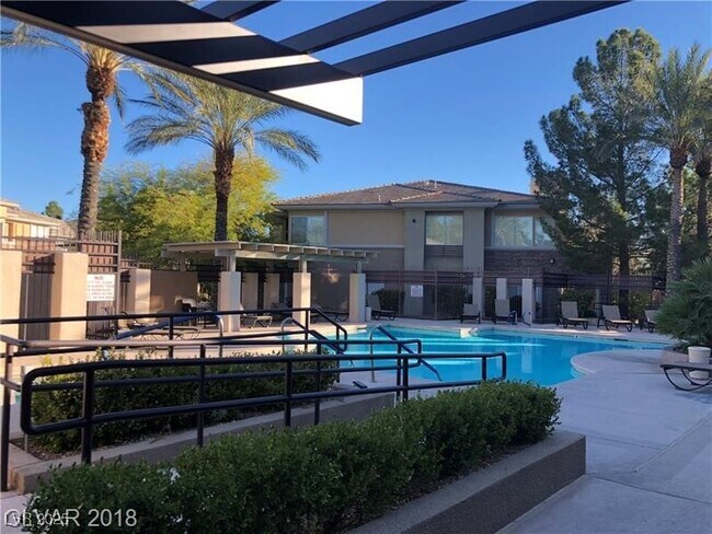 Building Photo - 720 Peachy Canyon Cir