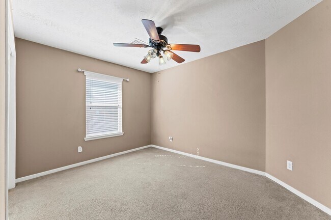 Building Photo - 15107 Summer Sunset Dr