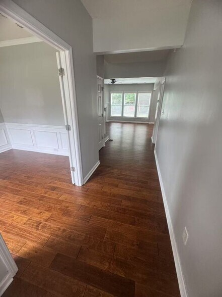 Building Photo - 3282 Briaroak Dr