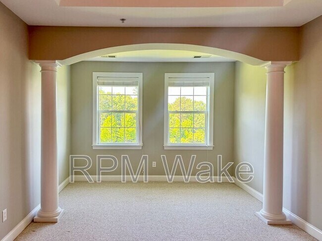 Building Photo - 10411 Rosegate Ct