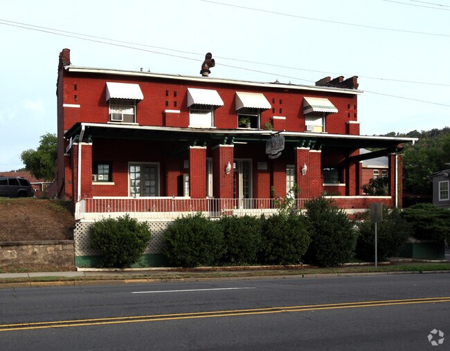 Building Photo - 1028 Central Ave