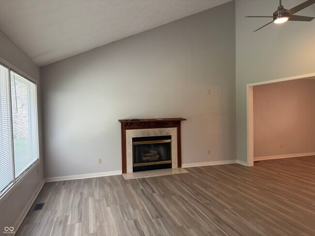 Building Photo - 329 Sandbrook Dr