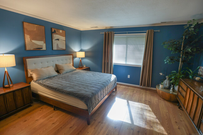 Building Photo - 906 Mill Pond Dr