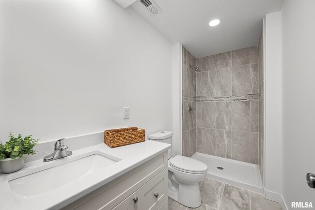 Building Photo - 813 WILLIAMS Way