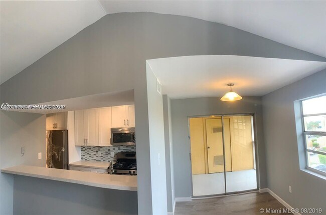Building Photo - 15285 SW 107th Ln