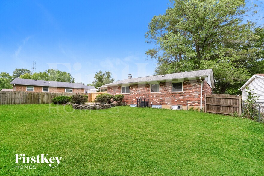 Building Photo - 2112 Farthing Ct