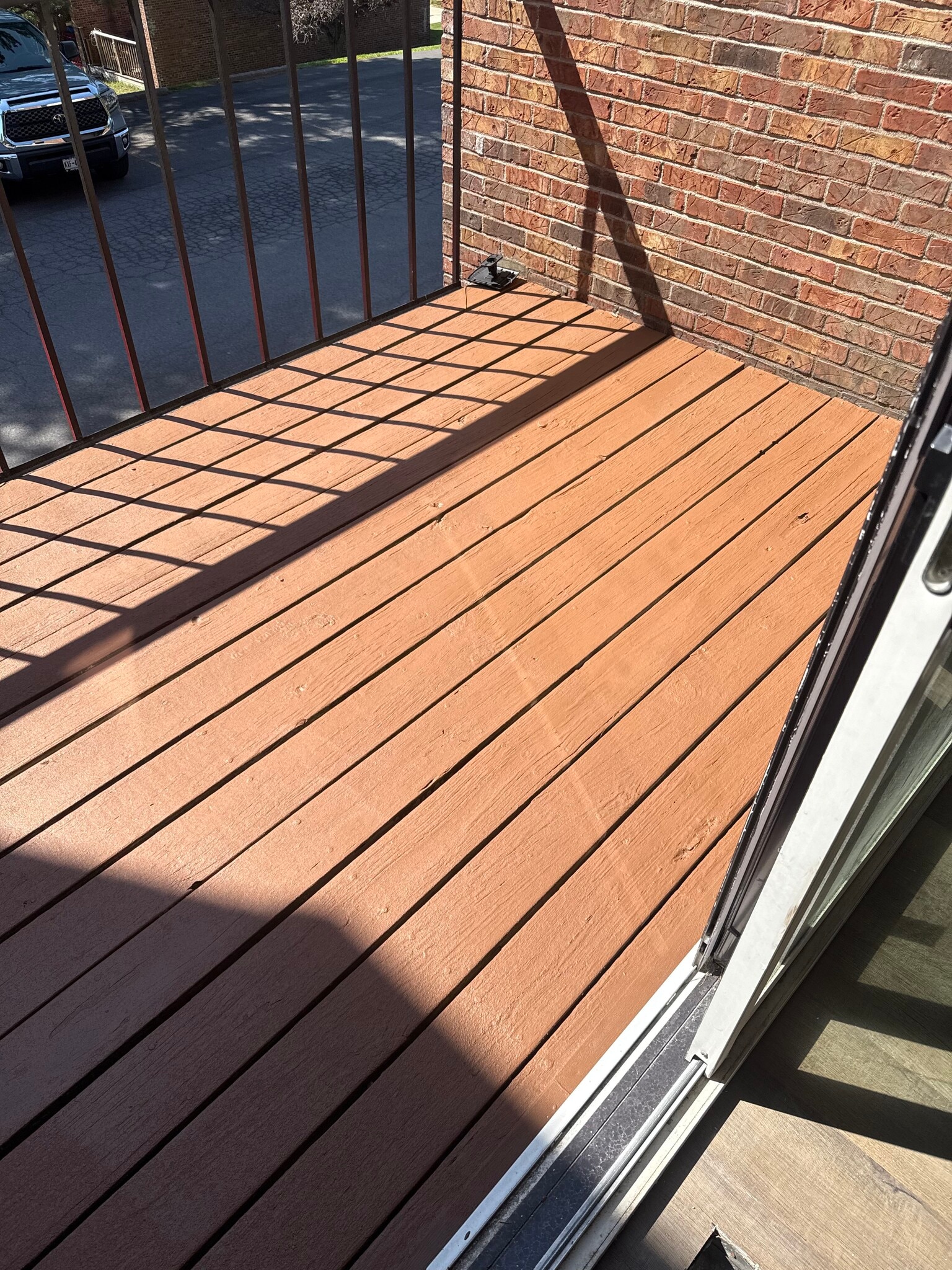 Front porch freshly painted - 36 Chestnut Hls