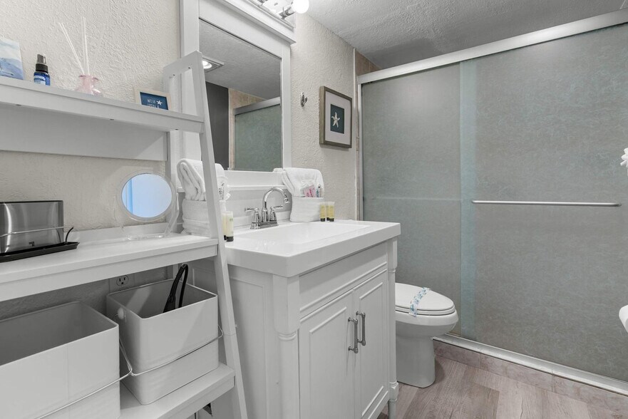 Building Photo - 5800 Bonita Beach Rd SW